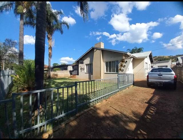 3 BEDROOM PROPERTY TO RENT IN CLAREMONT